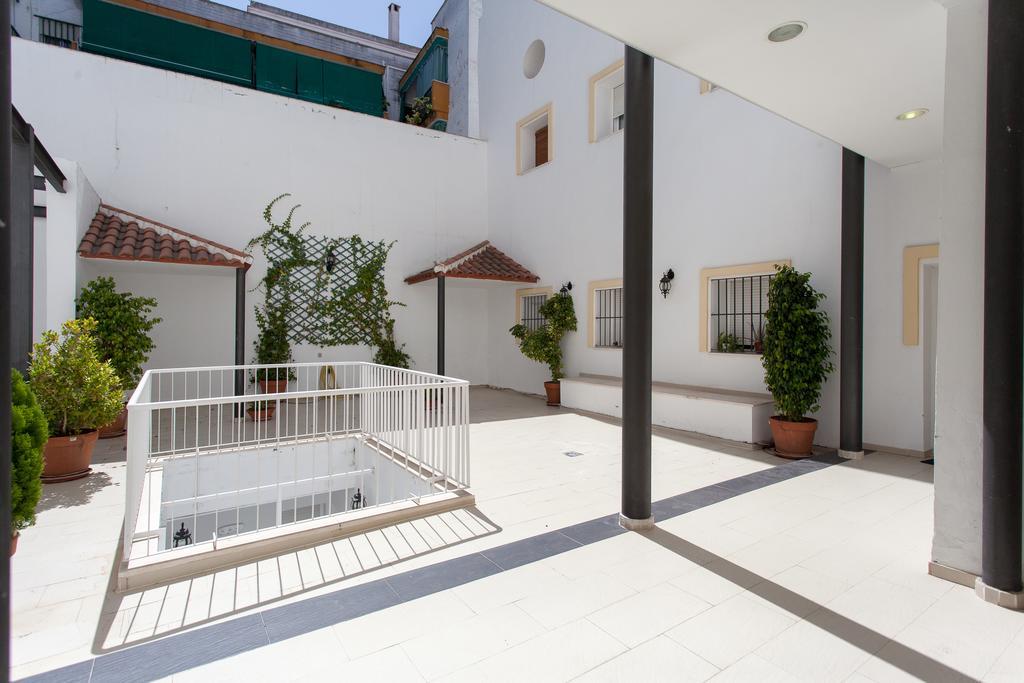 Apartamentos Diaber San Leandro Sevilla Zimmer foto