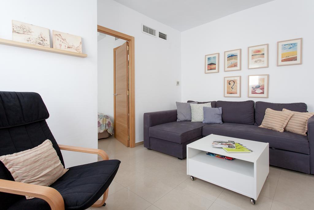 Apartamentos Diaber San Leandro Sevilla Zimmer foto